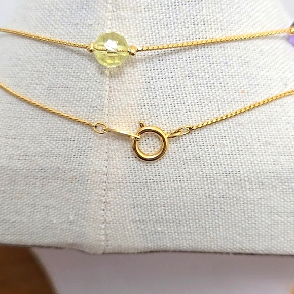 TRIFARI PASTEL ACRYLIC BEAD & GOLD TONE CHAIN NECKLACE - Picture 4 of 5